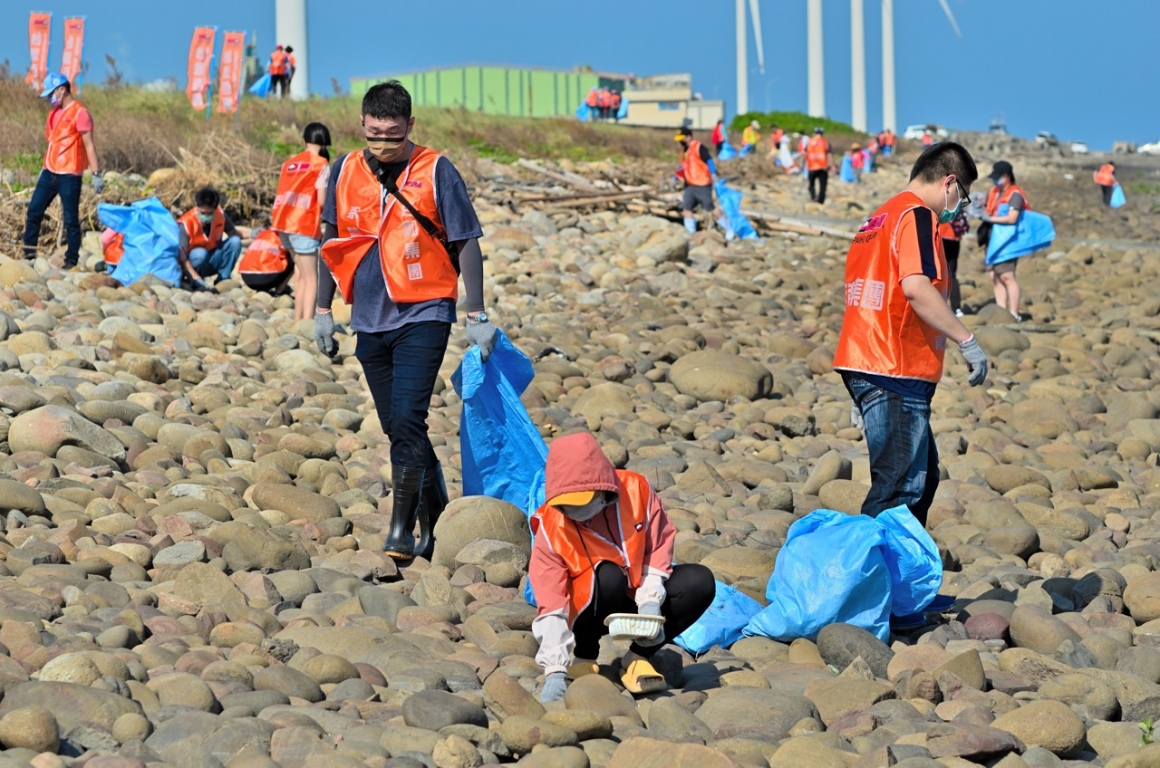 活動中4 大 活動中4 大