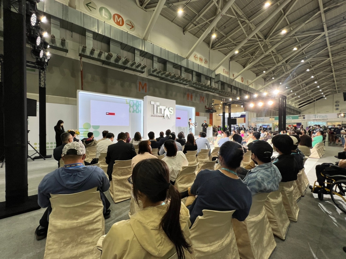 LINE_ALBUM_TITAS_221019_6 LINE_ALBUM_TITAS_221019_6