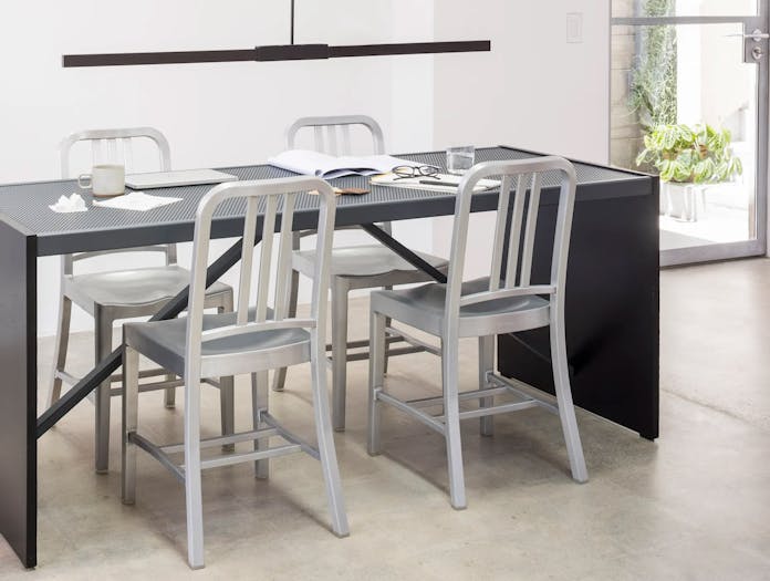 Emeco navy chair 1006 brushed aluminium lifestyle4