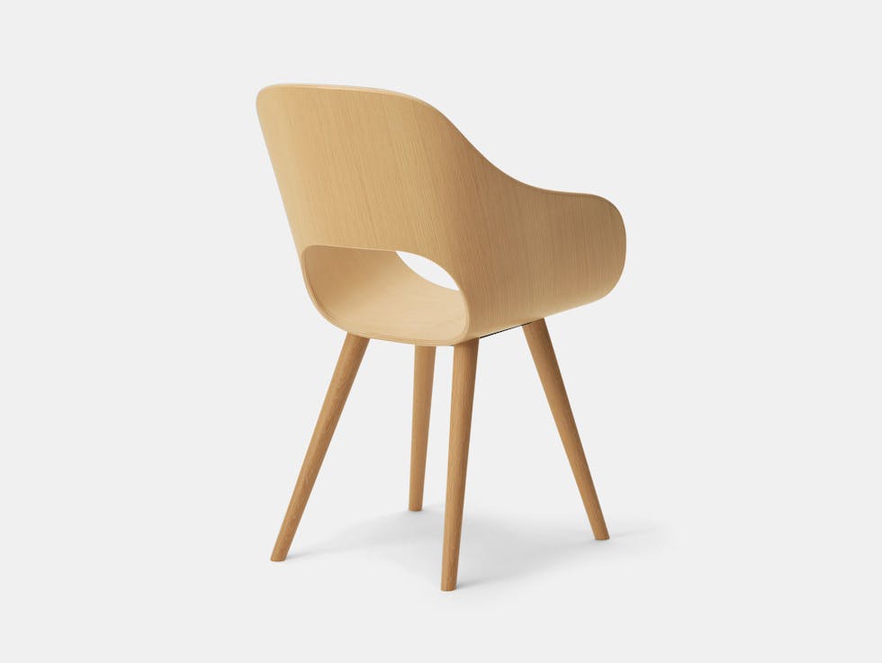 Maruni Roundish Armchair Naoto Fukasawa Side
