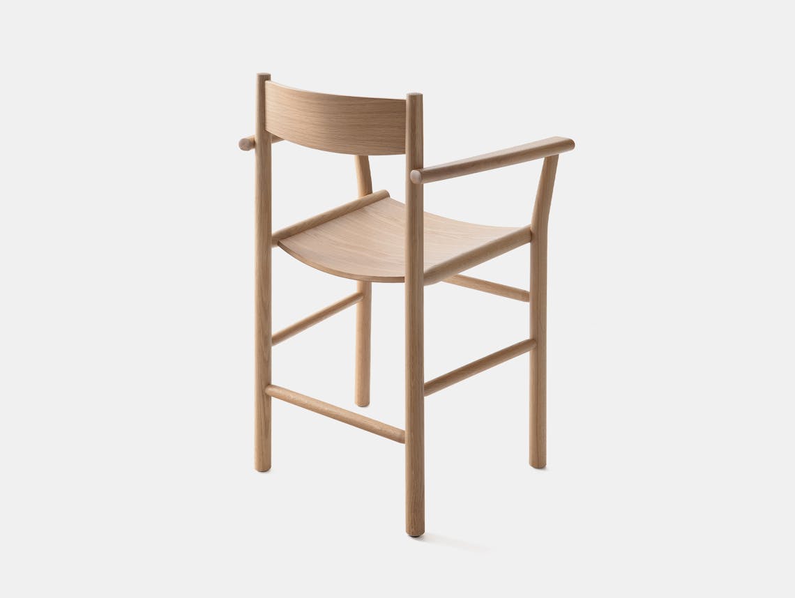 Nikari Kaksikko linea akademia armchair oak2