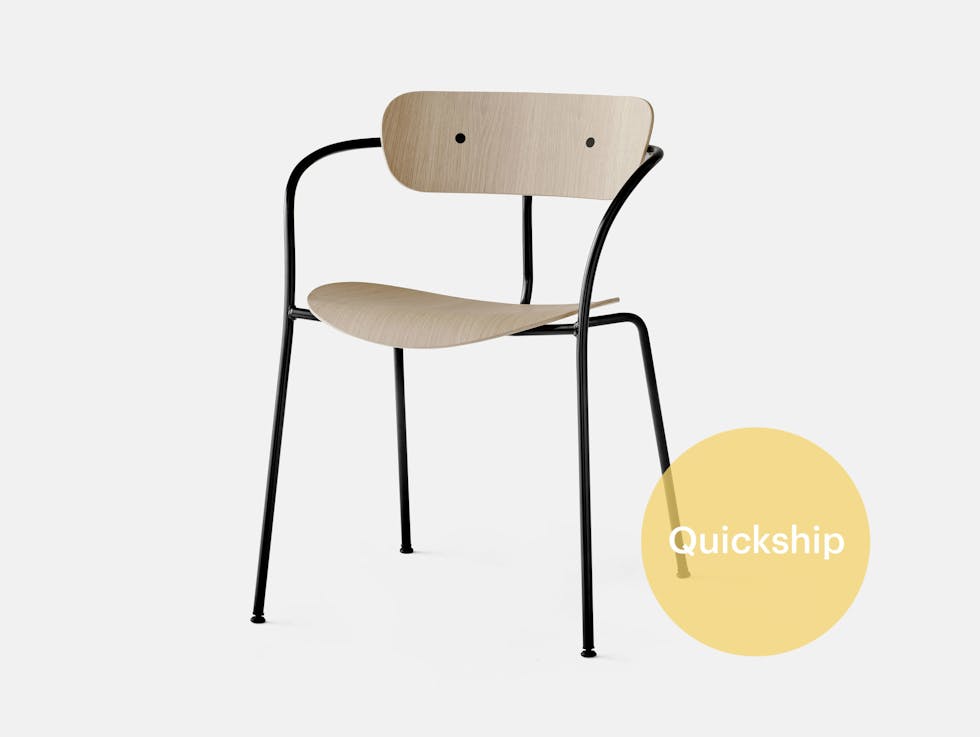 Pavilion Armchair, AV2 black base image