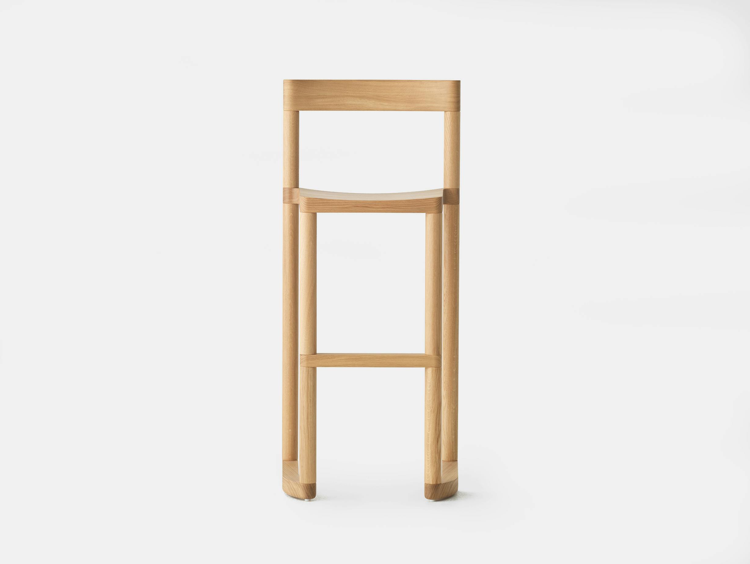 Resident pier bar stool oak