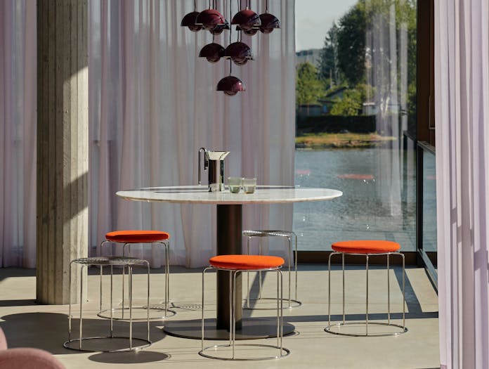 Tradition verner panton wire stool vp11 mirror polished steel hallingdal lifestyle4