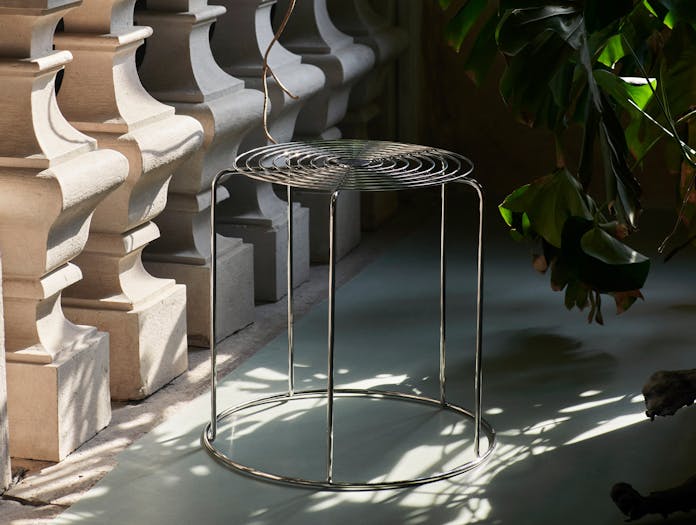 Tradition verner panton wire stool vp11 mirror polished steel lifestyle3
